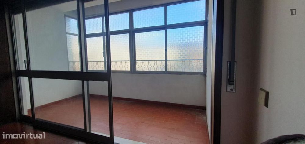 Quarto - localizado em Guimaraes