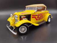 1:18 Road Signature 1932 Ford Roadster Street Rod model