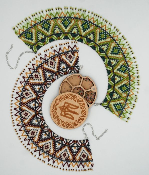 Елегантне намисто силянка ручної роботи з чеського бісеру Preciosa