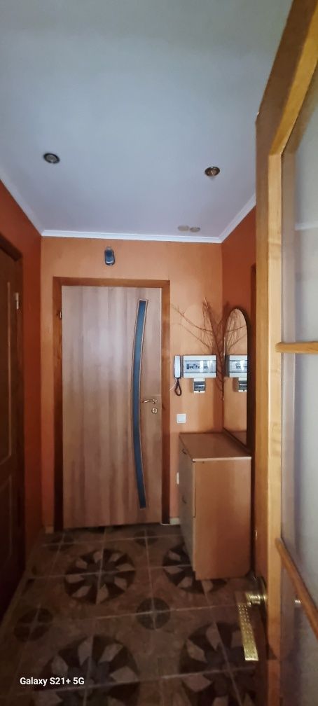 Оренда однокімнатної квартири на Таврійському . Ліфт працює .