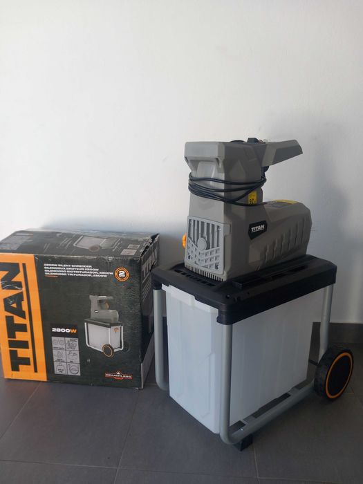 Rozdrabniacz do gałęzi frezowany Titan  mocny 2800 Wat 45 mm