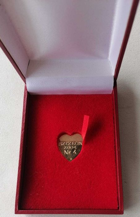 Złote Seruszko WOŚP z licytacji z 2004 r w Szczecinie