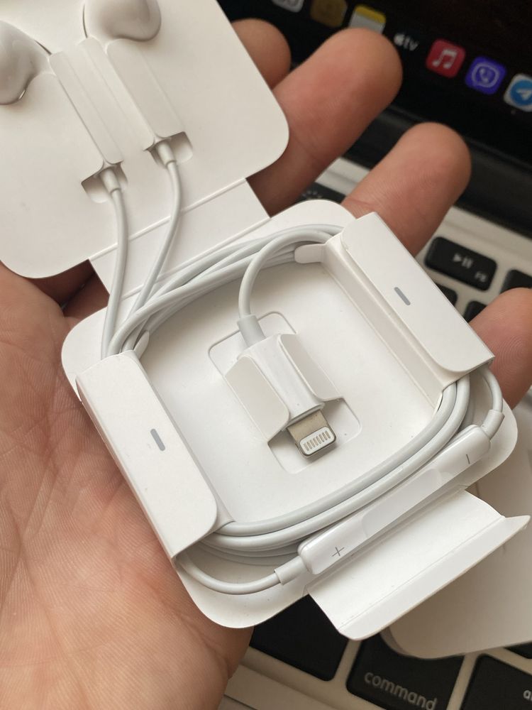 Оригінальні навушники Apple EarPods lightning