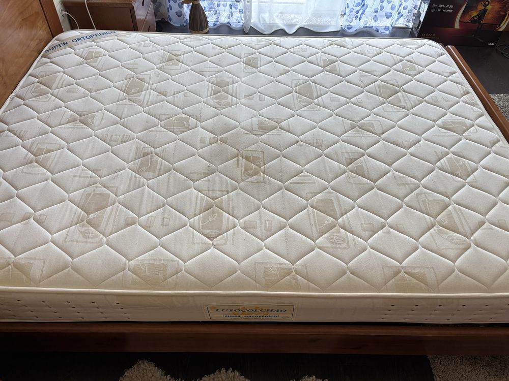 Quarto completo em madeira de cerejeira