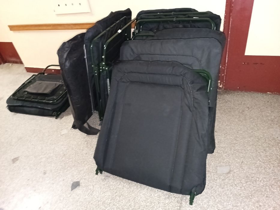 Łóżka polowe Okazja -solidne-stan bardzo dobry Wrocław-200/60.