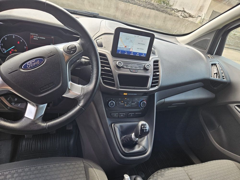 Ford Transit Connect 1.5 à venda!