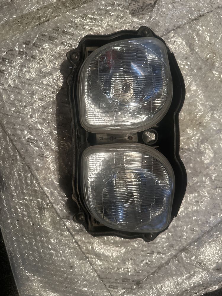 LAMPA PRZÓD Yamaha FZR 600 / 89/96 R M471