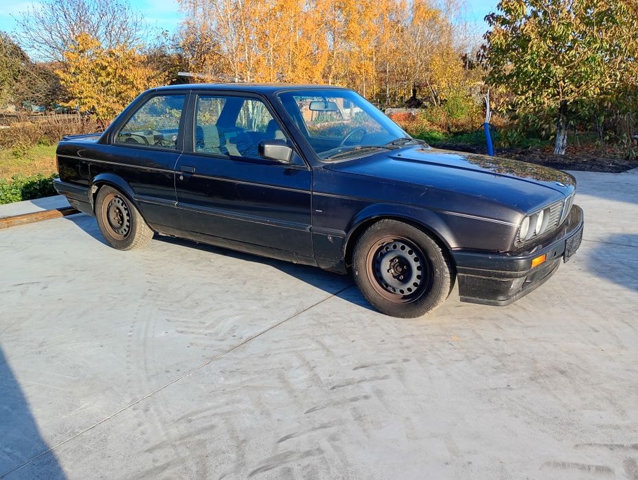 Bmw e30 318is coupe diamant schwarz szyberdach