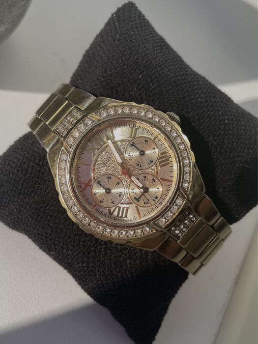 Годинник Guess