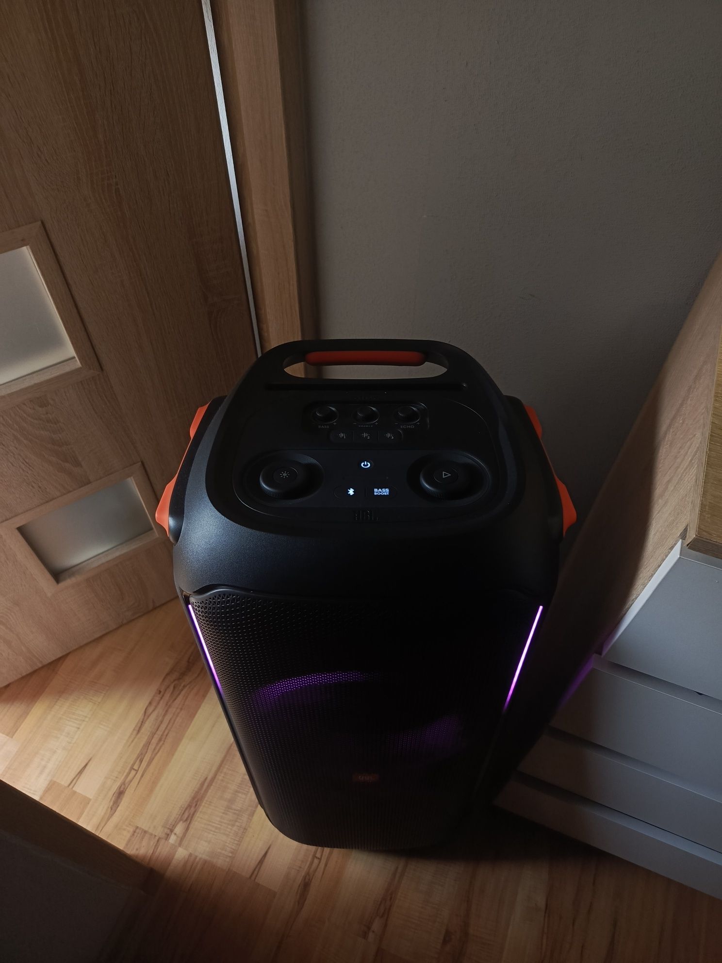 JBL partybox 710
