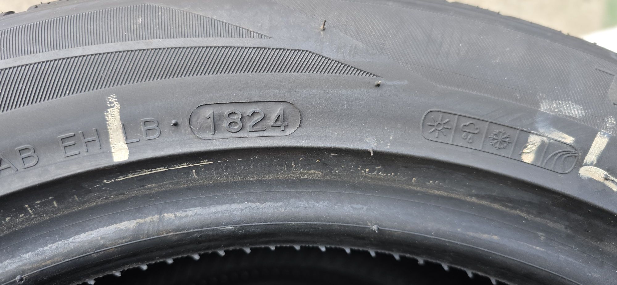 E24 4 x 225/50r17 Laufenn G Fit 4S 98W XL opony wielosezonowe nowe