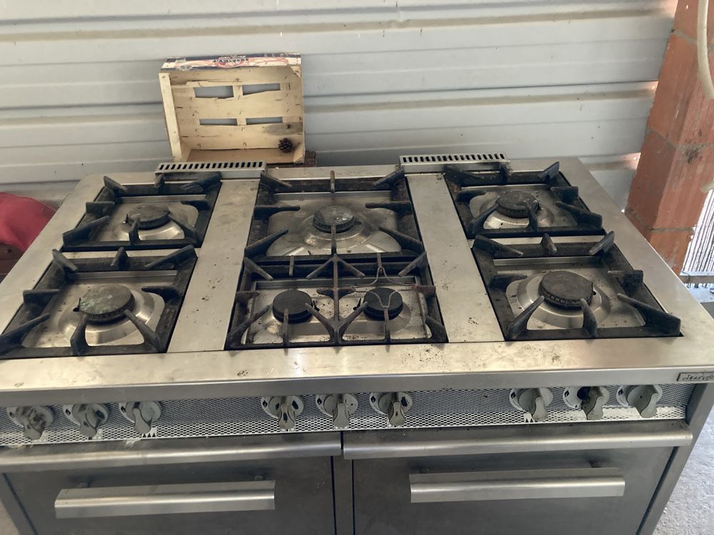 Vendo fugão industrial de 7 bicos junex