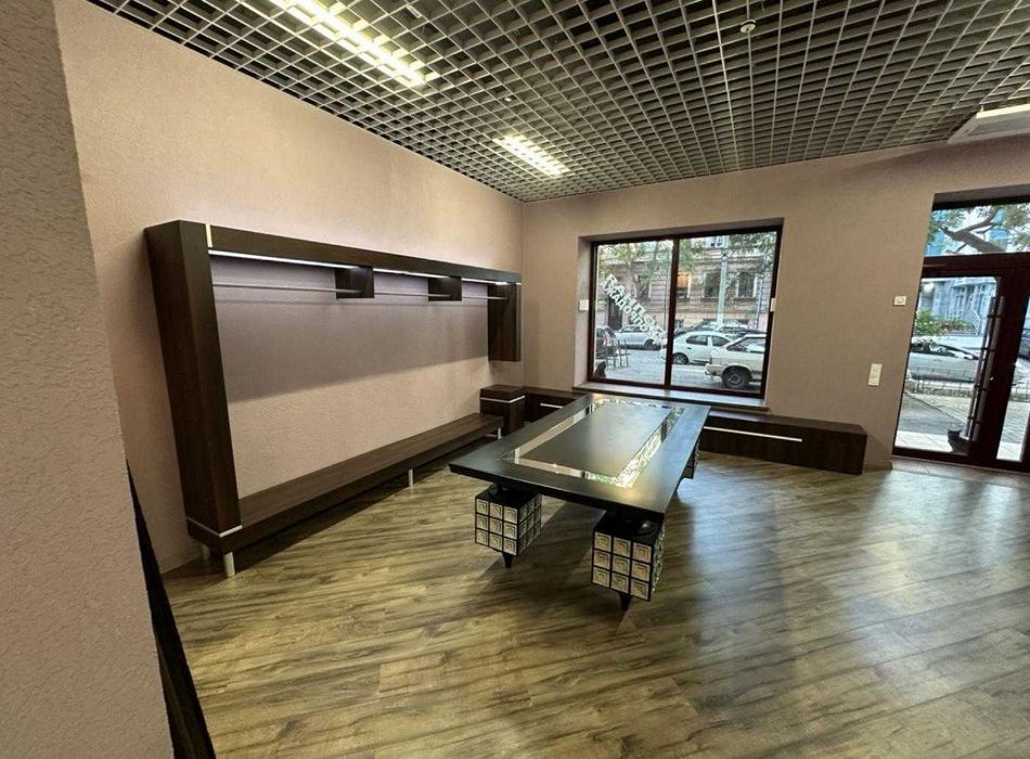 Продаётся коммерческое помещение в центре города! 1N29