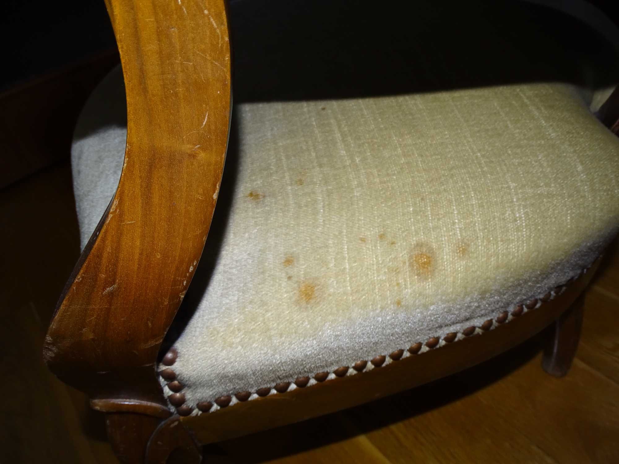 Fotel w stylu biedermeier (Ludwik XVI)
