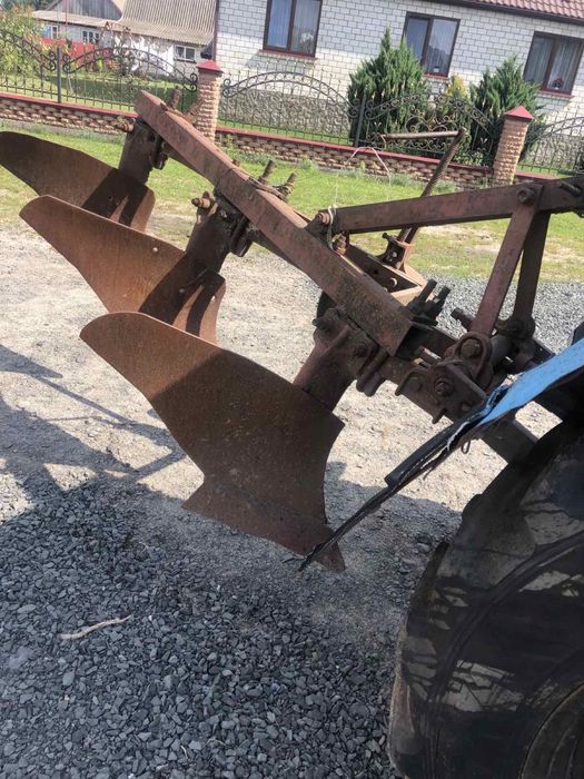 Продам трохкорпусний плуг