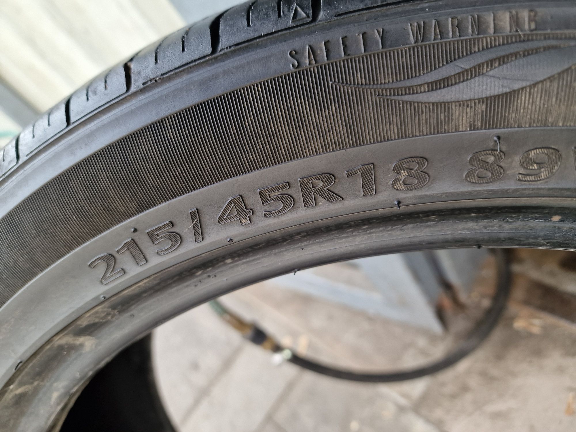 Летняя резина 215/45 R18 Kumho