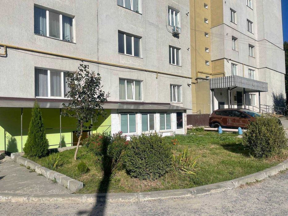 Продається приміщення 12 кв.м. по Лісогринівецькій, 18, Озерна! 8000 $