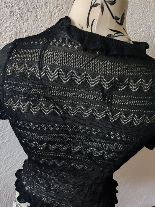 Koronkowe krótkie czarne bolerko damskie 36 S koronka elastyczne