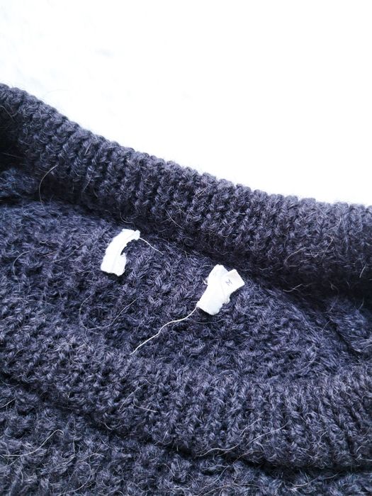 Granatowy sweter z alpaka wełniany puszysty miękki