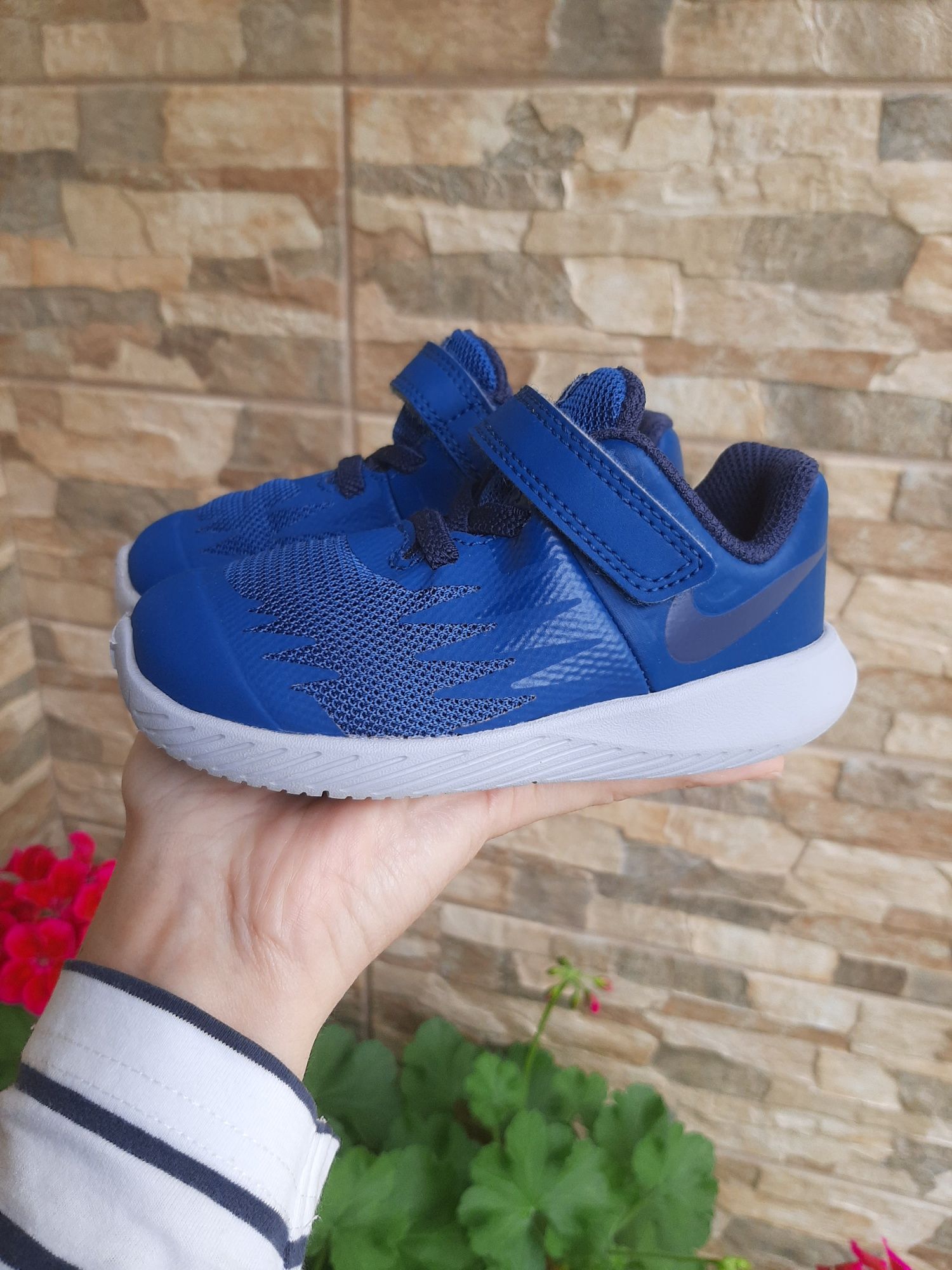 Buty Nike Star Runner r. 22