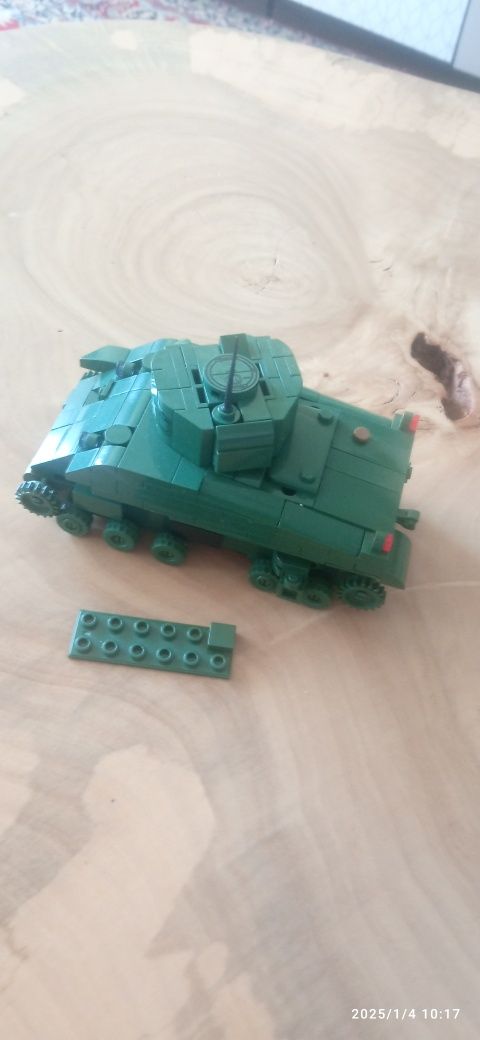 Cobi 2715 - niekompletny
Sherman M4A1
