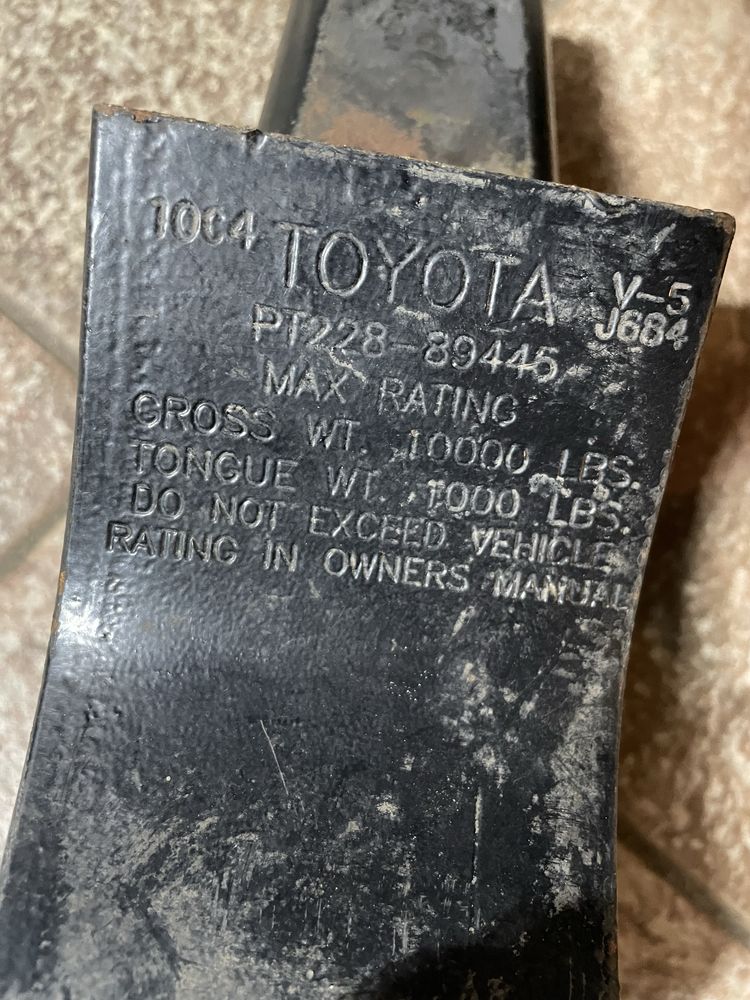 Фаркоп квадрат в TOYOTA PRADO 120,150 LEXUS 470