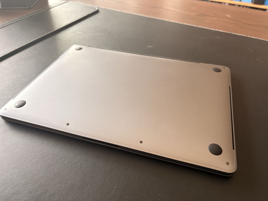 Macbook Pro 2019 4 wejscia thunderbolt