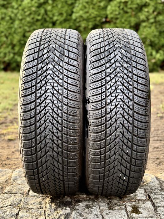 2x 215/60 r16 opony zima jak nowe Goodyear 2023 r