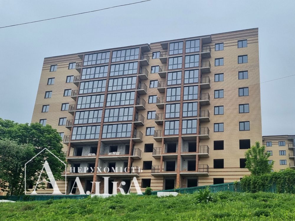 Продам 1-кімнатну квартиру в новобудові в центрі