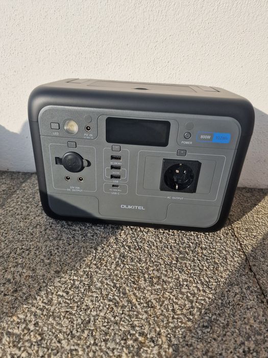 Gerador carredo paineis solar e a electricidade