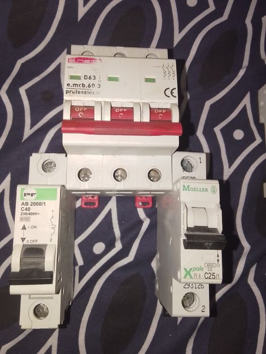 Автоматичні вимикачі та УЗО Moeller, Energi, DEKraft (робочі)