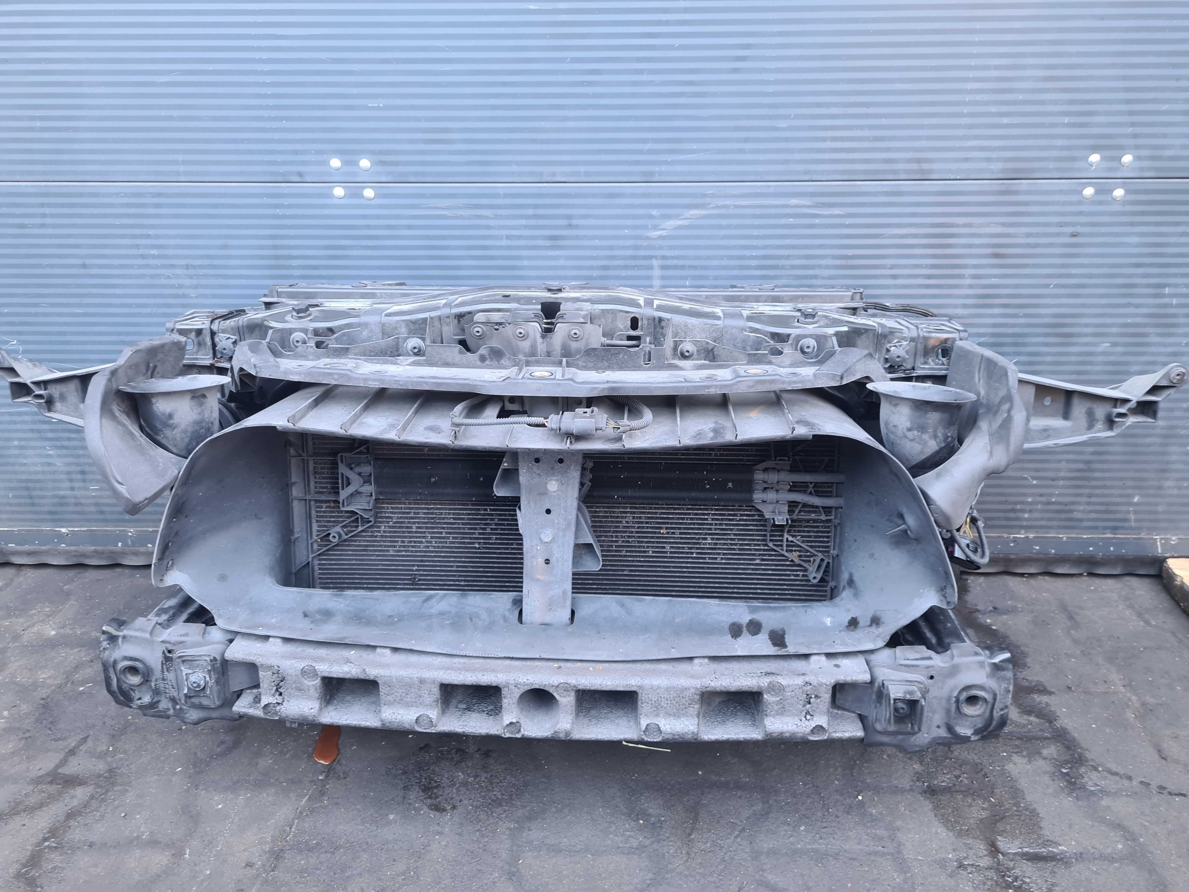 Porsche Cayenne II 7P 4.8 GTS pas przedni belka chłodnica wentylator