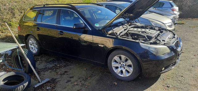 Maska błotnik zderzak drzwi BMW E60 E61 schwarz 2