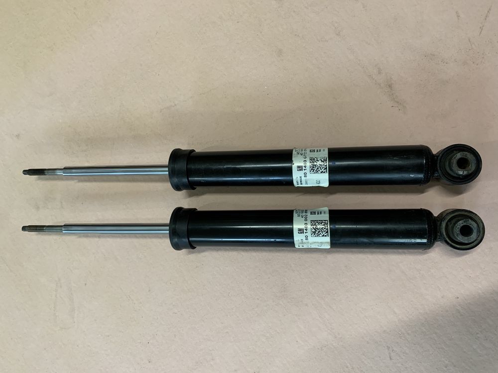 Продам задні амортизатори для cadillac xt-5 2017+