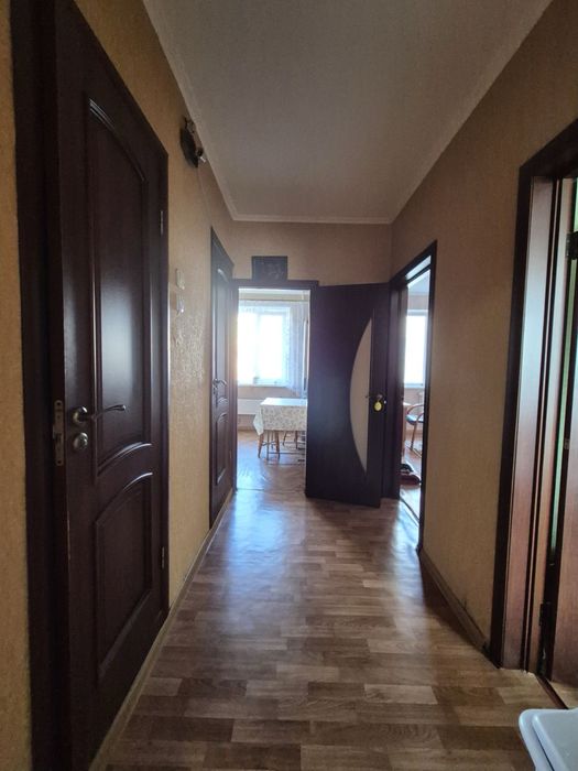 Продам 4х кімнатну квартиру Малікова