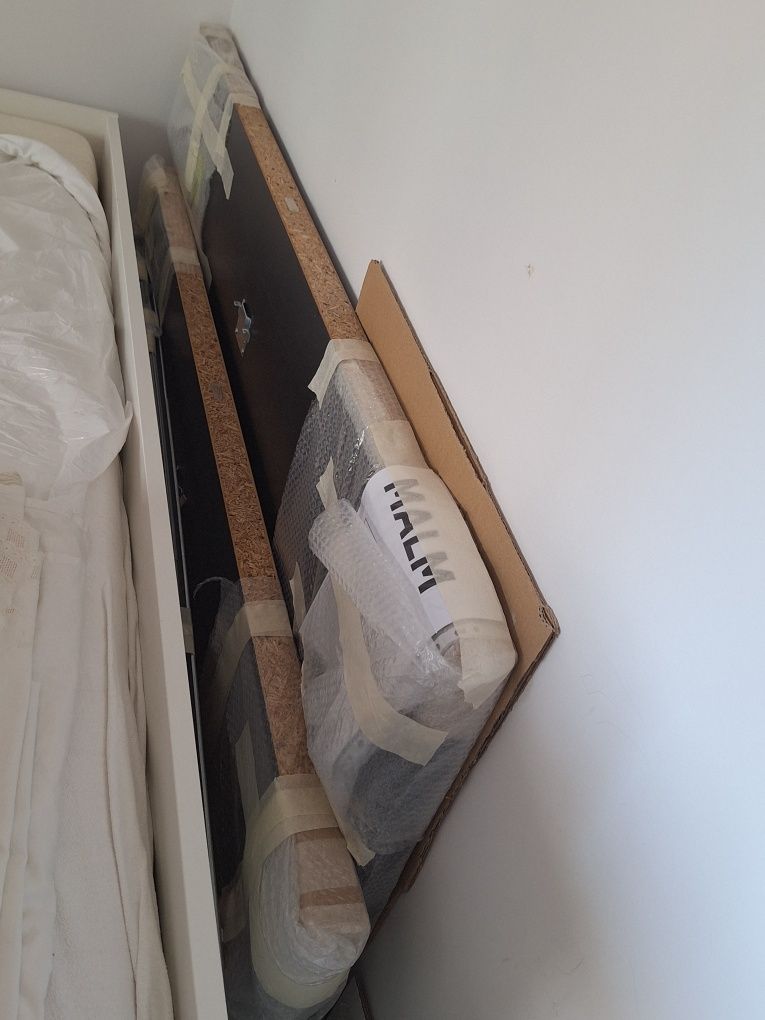 Cama MALM + estrado + colchão