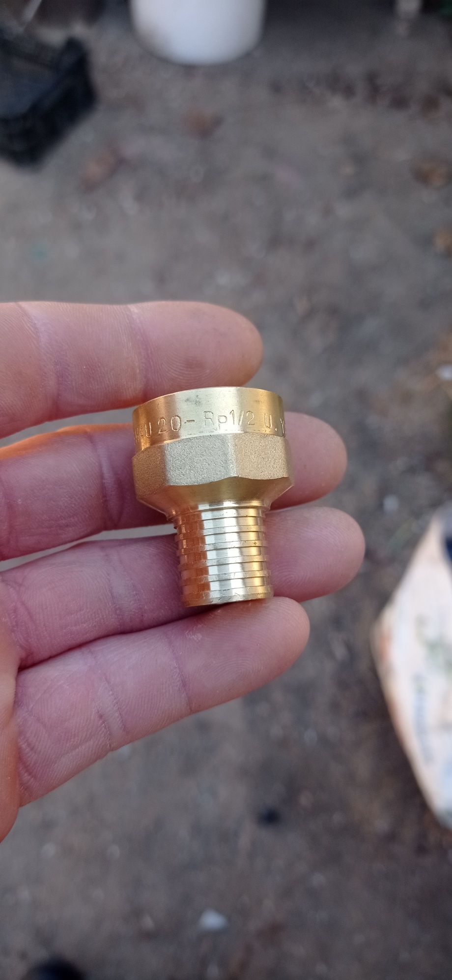 Złączka mosiezna 20-rp1/2v 7sztuk