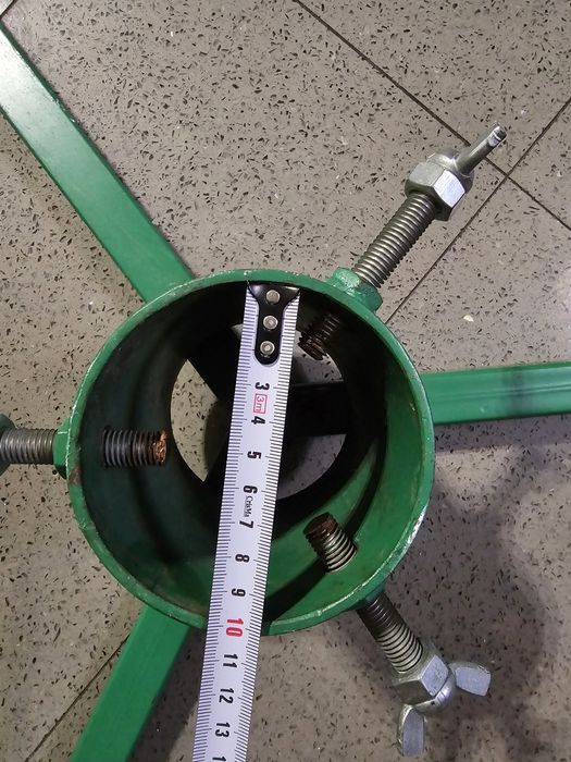 Stojak na choinke metalowy zielony duży 10cm do choinki