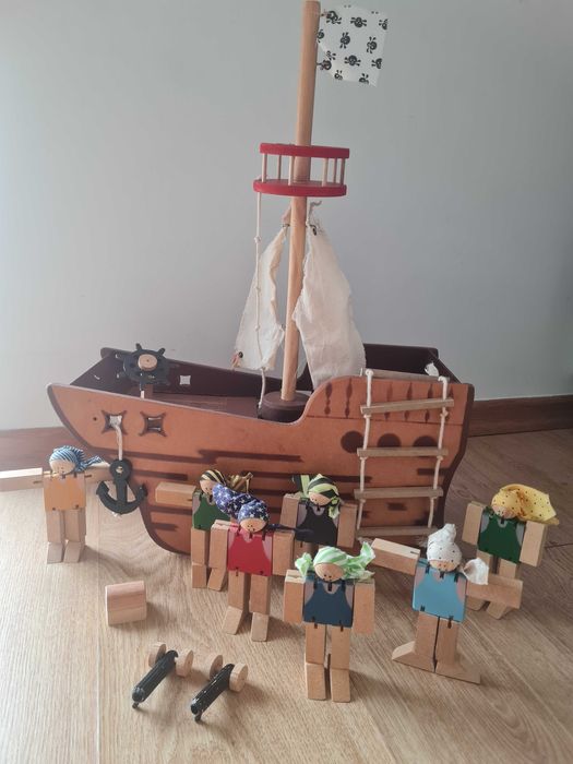 Navio Pirata em madeira