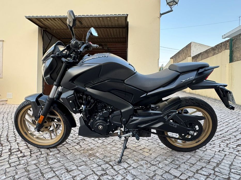 BAJAJ Dominar 400