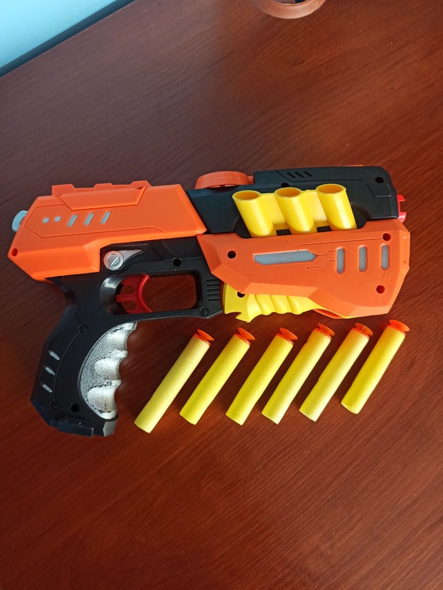 Pistolet na strzałki z gumową końcówką