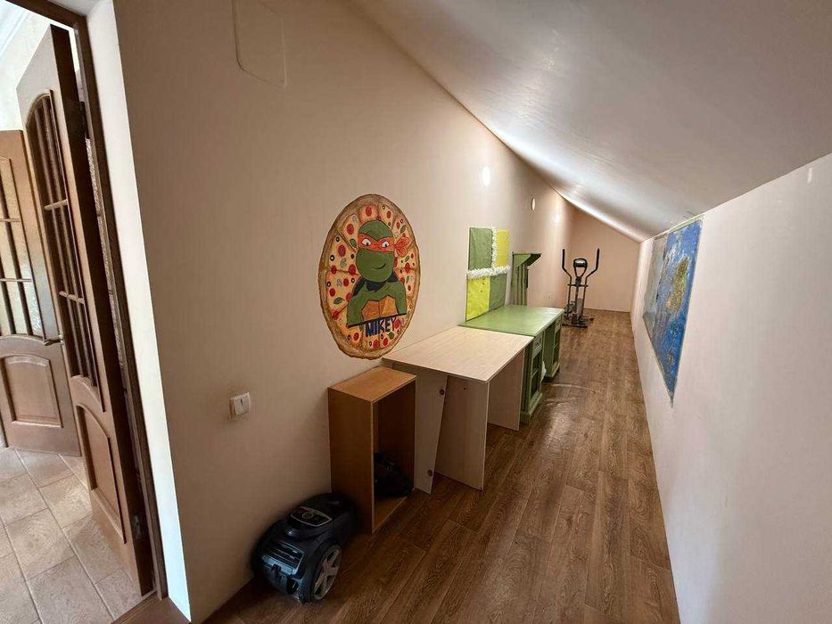 Оренда 4к будинку з гаражем на Карачунах