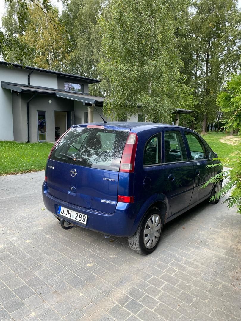 Opel Meriva 1.7 w dobrym stanie.