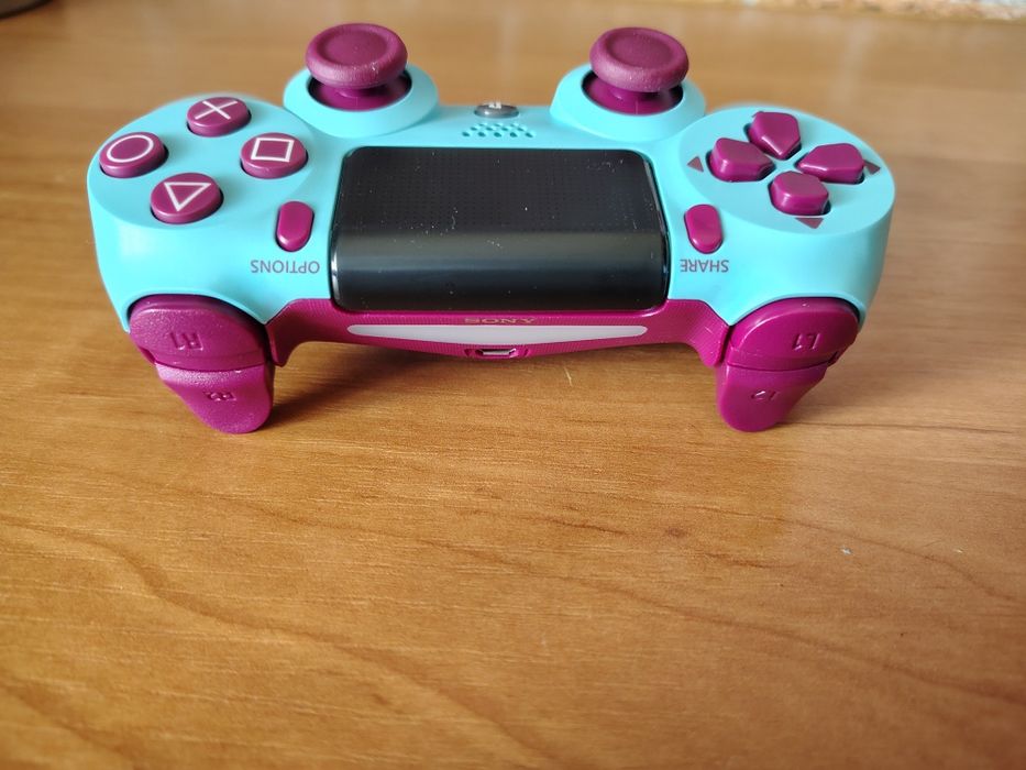 Playstation 4 DUALSHOCK 4 V2 Berry Blue