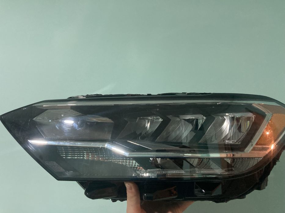 Ліва фара Jetta A7