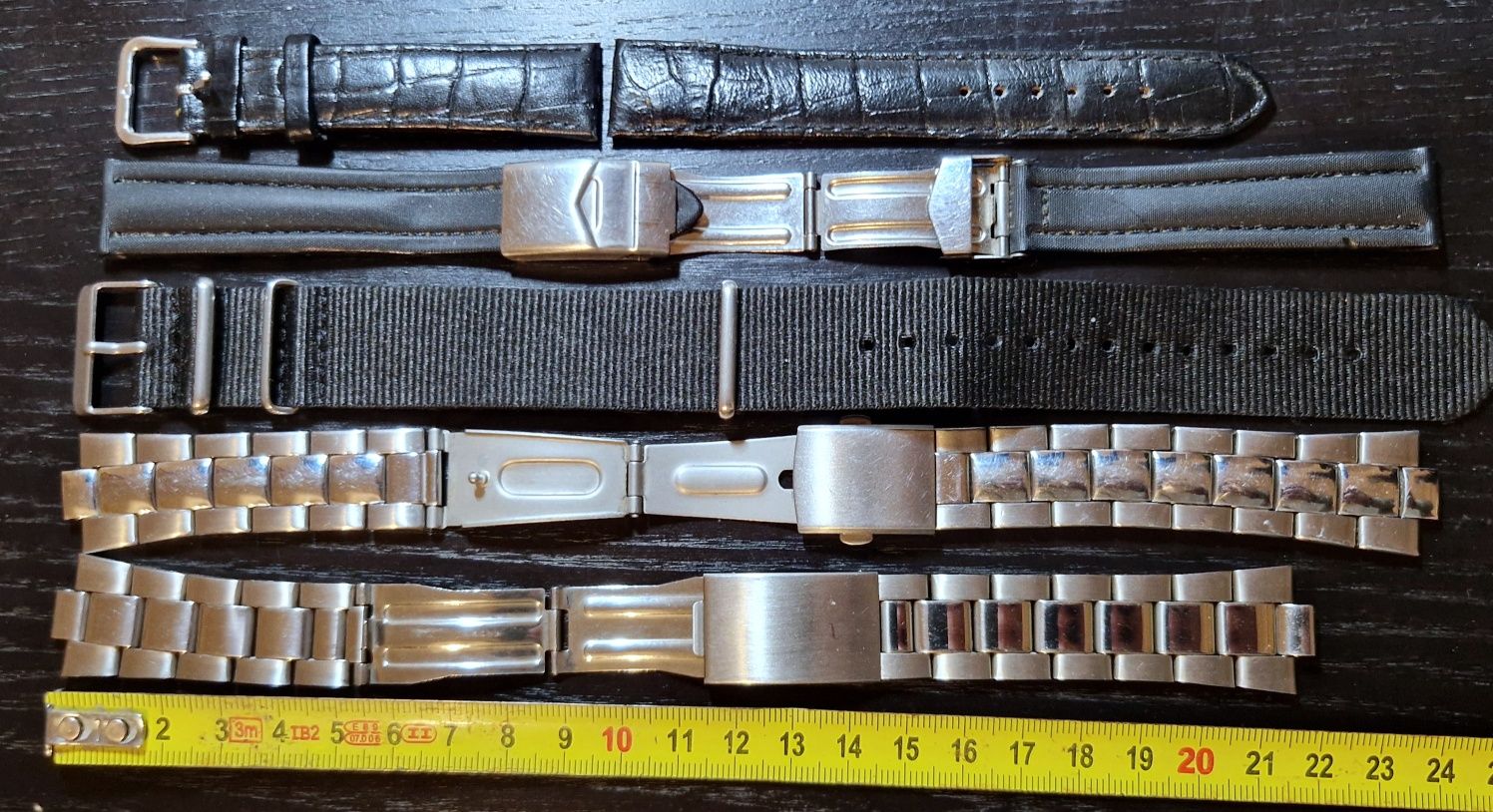 Braceletes de relogio 18mm 20mm 22mm
Novas e s/novas
18mm em nylon e c