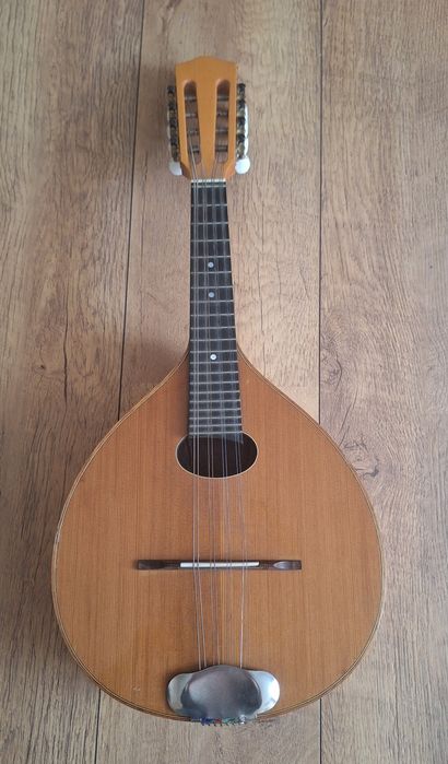 Мандоліна зі смичком і чохлом