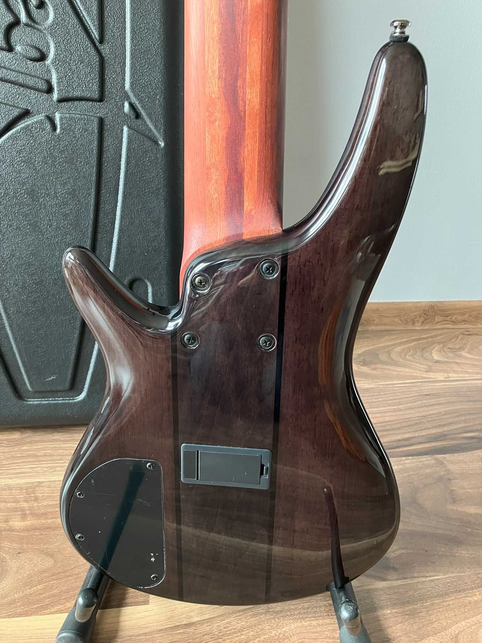 Jak nowa gitara basowa Ibanez SR706 6-strunowa case