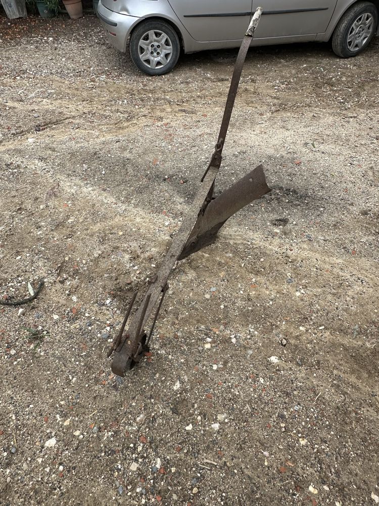 Vendo charrua de bois