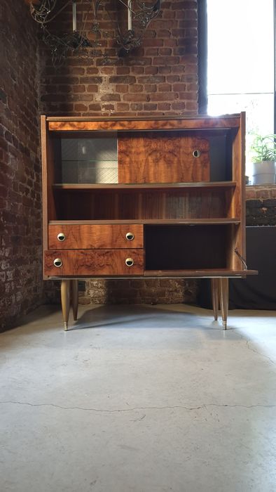 Nr.2201  Elegancki Regał/Kredens w Stylu Mid-Century Modern ( lata 5